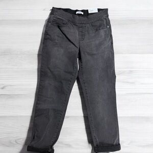 Croft & Barrow Gray Capris with Clean Lines